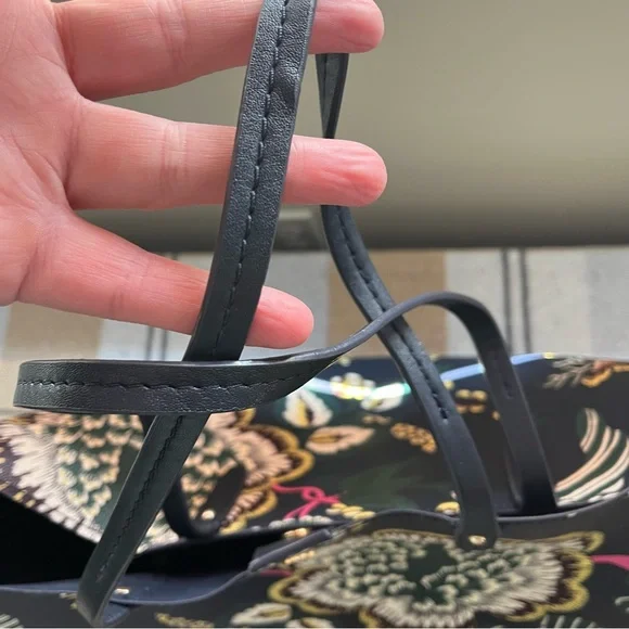 Tory Burch Kensington Square Tote - Picture 4 of 8